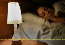 Studi: Tertidur dengan Lampu atau TV Menyala Sebabkan Kenaikan Berat Badan