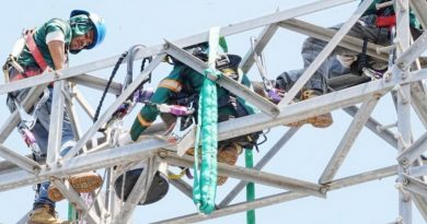 Peringati Hari Buruh, PLN Perkuat Keandalan Transmisi Flores dan Komitmen Transisi Energi