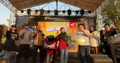 Meriah di Alun-Alun Lumajang, MPM Honda Jatim Kenalkan Vario 160 dan Undi Hadiah UKH